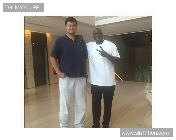 记者调侃姚明身高引发热议网友纷纷点赞其幽默风格